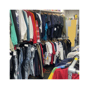 เสื้อแจ็คเก็ตกันลมมือสองจำนวนมาก แบรนด์สั่งทำพิเศษ CA/9 ของแท้ - Product Image 1