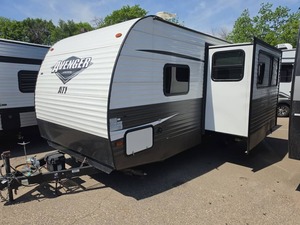 Remolque de Campamento Usado P-r-i-m-e T-i-m-e A-v-e-n-g-e-r 24BHS 2022 en Venta para Camping y Viajes - Product Image 2