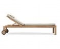 Chaise longue minimaliste en teck massif, inclinable et réglable, moderne, résistante aux UV, durable, écologique, pour cour, hôtel, villa