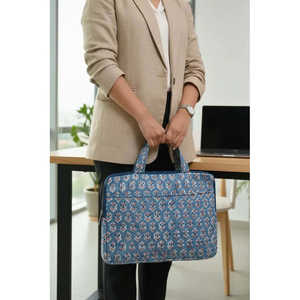 Maletín para portátil de algodón Blue Buti Handblock sostenible de Bohamin, funda de diseño de 16 pulgadas con cierre de cremallera seguro para - Product Image 2