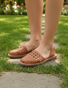 Sandales plates tissées pour femmes, à enfiler, en cuir, respirantes, antidérapantes, avec amorti, chaussures d'été pour l'extérieur - Product Image 5