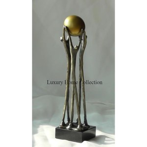 Escultura de madera de diseño alucinante con base de Metal y soporte Color negro recubierto de polvo Diseñador de lujo Suministros para el hogar y la Oficina - Product Image 6