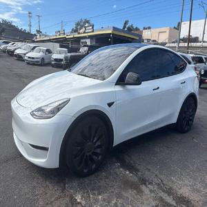 Tesla Model Y Performance 2022, état impeccable - Product Image 1