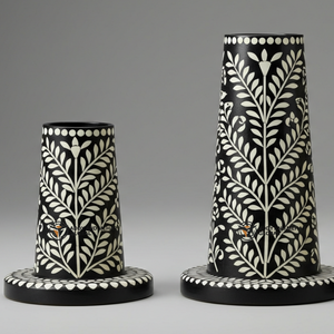 Proveedor indio ofrece candelabro decorativo con patrón floral hecho a mano con incrustaciones de hueso negro - Product Image 2