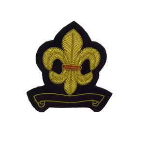 Badges de conception personnalisée de haute qualité fil de lingot brodé sur tissu à faible quantité minimale de commande avec fixation magnétique - Product Image 1