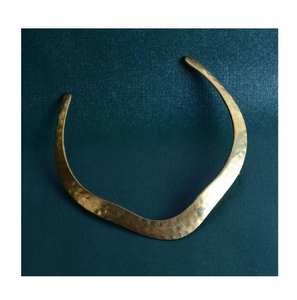 สร้อยคอจี้ทองเหลืองโบราณสำหรับผู้ชายและผู้หญิงตัวเลือกการออกแบบโลโก้แบบปรับแต่งได้ผลิตภัณฑ์งานฝีมือโลหะ - Product Image 2