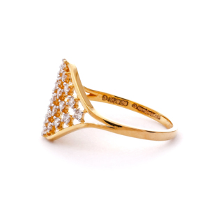 Anillo Geométrico de Oro Amarillo de Alta Calidad con Circonita Cúbica, Anillo de Compromiso para Mujer con Corte Oval Intrincado - Product Image 5