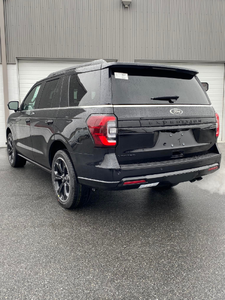 Vehículo de Energía Nueva Usado en Excelentes Condiciones, Ford Expedition Limited 2023, Económico, Volante a la Izquierda, Emisión Euro IV, 1-25000 Millas, 5 Asientos - Product Image 3