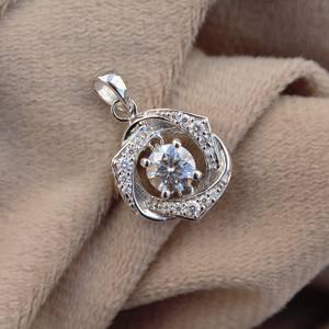 เครื่องประดับมอสซาไนต์ 1 กะรัต 6.5 มม. DE VVS พลอยทรงกลม ราคาขายส่ง เงินแท้ S925 จี้แบบมินิมอลลิสต์สำหรับผู้หญิง - Product Image 2