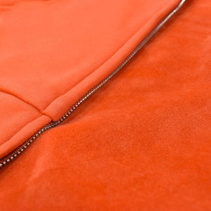 2022มีฮู้ดขนแกะสีแดงสำหรับผู้ชายซิปทรงแตรปีศาจแดงออกแบบโลโก้ได้ตามต้องการแขนปกติระบายอากาศได้ดีเป็นมิตรกับสิ่งแวดล้อมสำหรับฤดูหนาว - Product Image 5