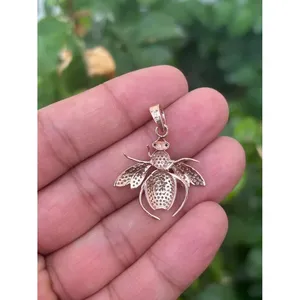 Pendentif abeille en argent 925, charmes et pendentifs de luxe en diamant - Product Image 2