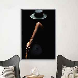 Lienzo Impreso: Arte Moderno con Silueta de Mujer Boho para Decoración Elegante del Hogar, Enmarcado en Blanco - Product Image 1