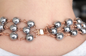 Collar de cuentas en capas de hematita plateada Rejected Hearts Club - Product Image 3