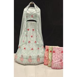 Dernier créateur Velvet Lehenga Choli avec broderie à séquence lourde pour mariage nuptiale disponible chez Indian Suppler - Product Image 6