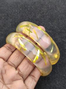 Brazalete de resina hecho a mano, elegante, ligero, duradero, accesorio perfecto para uso diario, ocasiones especiales y regalos - Product Image 6