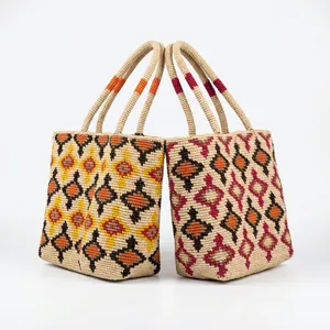 Sac fourre-tout décontracté pour femme en raphia, motif géométrique fait main, style bohème, ouverture supérieure, deux poignées, usage quotidien, capacité 3L+ - Product Image 1