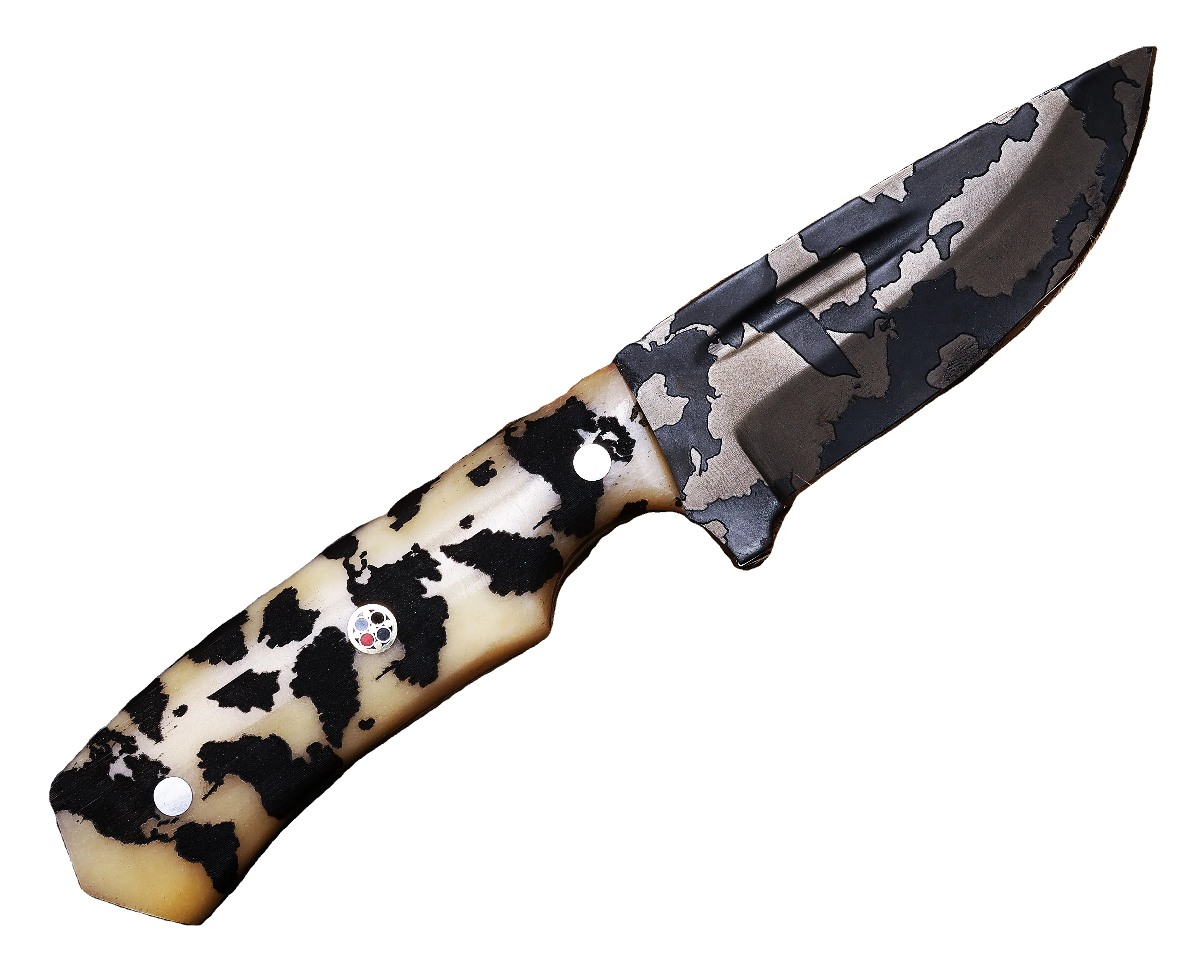 7,5 "mango de hueso de acero de alto carbono recubierto de negro láser trabajado cuchillo de caza de espiga completa con cubierta de cuero de vaca original
