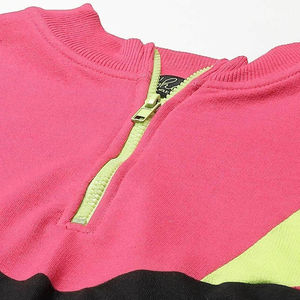 Ensemble de vêtements de sport 2 pièces personnalisables pour femmes Logo OEM Joggers coupe-vent solides pour une utilisation en plein air en hiver Style Streetwear - Product Image 4