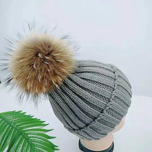 Chapeau en fourrure pompon coloré pour filles, tricoté à la main avec une vraie boule de fourrure, mode hiver - Product Image 3