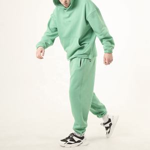 ผู้ผลิตชุดเสื้อฮู้ดดี้ทรงบ็อกซี่แบบครอปและชุดแทรคสูทสไตล์สตรีทแวร์พร้อมโลโก้สั่งทำ  แบบโอเวอร์ไซส์  ไม่มีลาย  สำหรับเล่นกีฬา - Product Image 2