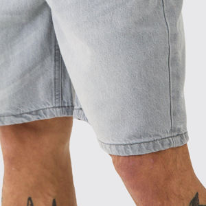 2025 nouveaux hommes décontracté taille moyenne respirant Denim tissu en détresse jean Shorts cordon fermeture conception personnalisée marque privée - Product Image 6