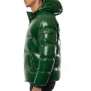 Chaqueta de Burbuja Acolchada de Algodón con Capucha y Cuello Alto para Hombre, Color Verde Oscuro, Cálida, Ecológica, Resistente al Viento, Invierno 2024 - Product Image 3