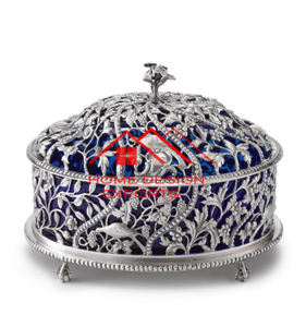 Boîte à bijoux en laiton moulé avec couvercle, design sculpté à la main, finition argentée - Product Image 4