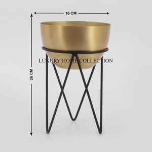 Grande <span class=keywords><strong>jardinière</strong></span> en métal peint à la main avec des motifs artistiques exquis pour la décoration de plantes de jardin et de terrasse moderne - Product Image 6