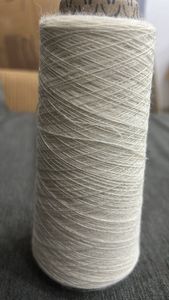 เส้นด้ายขนสัตว์100% สำหรับถักและทอผ้าแบบดิบเส้นด้ายขนสัตว์ - Product Image 4