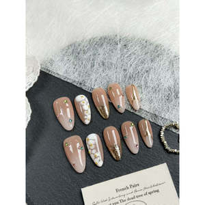 Uñas Postizas Doradas Nude que Añaden Glamour a tus Dedos sin Esfuerzo - Product Image 1