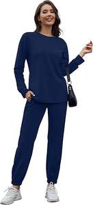 Ensemble de survêtement athlétique d'automne 2 en 1 en velours respirant pour femmes pantalon de survêtement à capuche zippé à motif solide avec logo rayé - Product Image 3