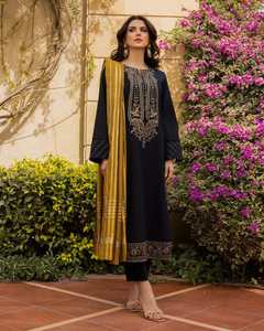 Vestido de novia bordado pesado Lehenga Choli de seda multicolor para mujer de diseñador para ropa de fiesta indio pakistaní - Product Image 3