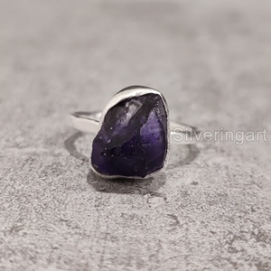 Bijoux en pierre brute Bague pour femme Améthyste brute naturelle Pierre précieuse Février Pierre de naissance Martelée Mariage Bague en argent sterling 925 - Product Image 1
