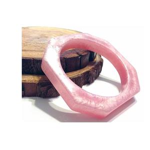 Bracelet en résine Graceful Finish pour femmes, bijoux de créateur faits à la main, cadeau, bracelet en résine et bracelet en résine - Product Image 5