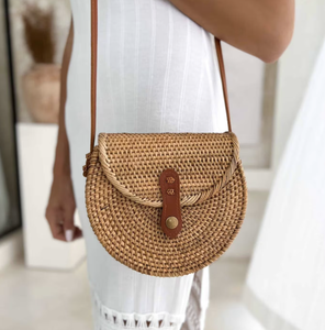 Alta demanda Bolsos De Mujer al por mayor tejido a mano 100% ratán Natural portátil verano moda impermeable para viajar y colgar - Product Image 1