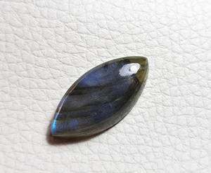 อัญมณีลาบราดอไรต์ทรงโค้งสำหรับทำเครื่องประดับทรงหลวมและเรียบ - Product Image 2