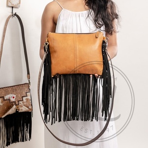 Nouveau Style occidental fabriqués à la main en cuir de fourrure de vachette usiné sacs à main à franges Boho Unique jeu de cartes joueur sacs à main à franges en peau de vache - Product Image 5