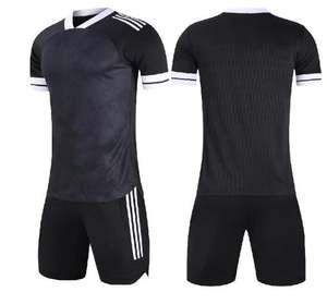 Nouvelle arrivée d'uniformes de football pour hommes avec logo personnalisé, uniforme de football respirant à prix réduit au meilleur design - Product Image 1