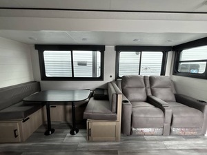 Nouvelle remorque Jayco Jay F-l-i-g-h-t Slx 321BDS 2026 prête à la vente - Product Image 3