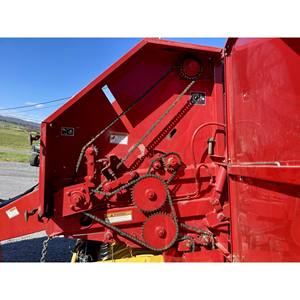 Empacadoras Agrícolas Usadas BR7050 con Motor y Caja de Cambios - Modelo 2008, Marca NEWER HOLLAND, 1 Año de Garantía - Product Image 4