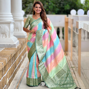 Saree de seda Banarasi suave para adultos Diseño multicolor de impresión digital con borlas de borde de contraste de Palau ricas en el extremo - Product Image 1