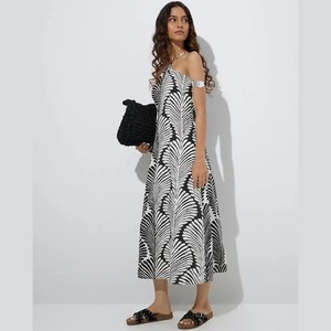 Robe de plage en coton imprimé bloc indien fait à la main pour les femmes élégantes vêtements de plage d'été-robe mi-longue licou à la mode approvisionnement ODM - Product Image 1