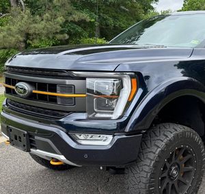 Ventas Top 2023: Ford F-150 Tremor SuperCrew Hennessey Venom 775 4x4, Rendimiento Inigualable - Product Image 1
