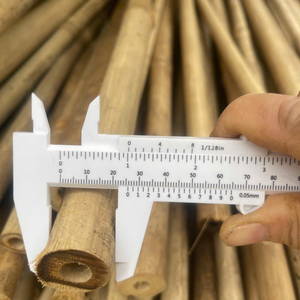 Poteaux en bambou traités thermiquement pour résister aux intempéries extérieures - Product Image 4