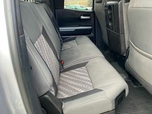 Toyota Tundra SR5 2019, Doble Cabina, 5.7L, 4x4 - Product Image 4