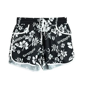 Pantalones cortos ajustados por sublimación para mujer, pantalones cortos transpirables con estilo, ligeros y duraderos para mujer con volantes - Product Image 1