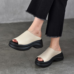 Chaussons en cuir faits main pour hommes, en cuir de vache véritable, confortables, décontractés, pour la maison, élégants, mules en cuir pour femmes - Product Image 2