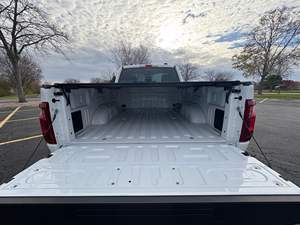 F-150 XL 4x4 2025, 760 Millas, Motor Coyote V8, Supercargador Whipple, Tracción en las 4 Ruedas - Product Image 4