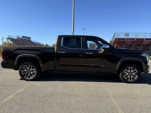 Toyota Tundra Edición 1794 2024, Perfectamente Mantenido, Poco Uso, Precio Atractivo, Listo para Envío Global. - Product Image 2