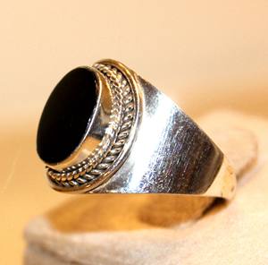 Bague en argent 925 avec onyx noir personnalisée pour femme, sertie clos, certifiée par un tiers, style tibétain, collection Rudra Gems, vente chaude - Product Image 2